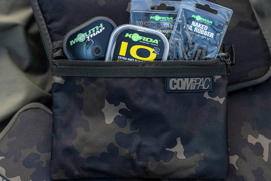 Korda - Compac 200 Tackle Pouch | Dark Kamo