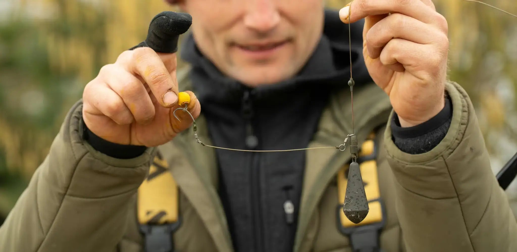 Black teardrop heli-safe leadcore sinker with hook and line