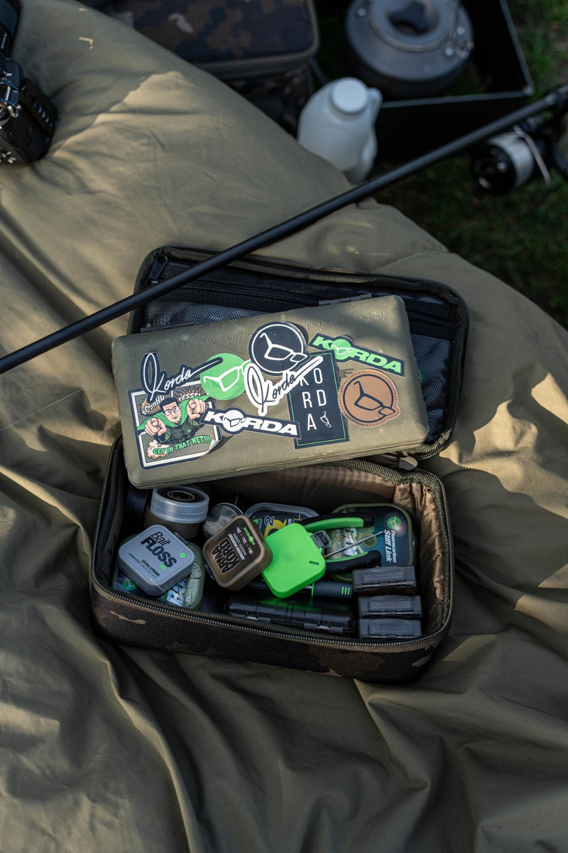 Load image into Gallery viewer, Korda - Compac 140 Tackle Pouch | Dark Kamo
