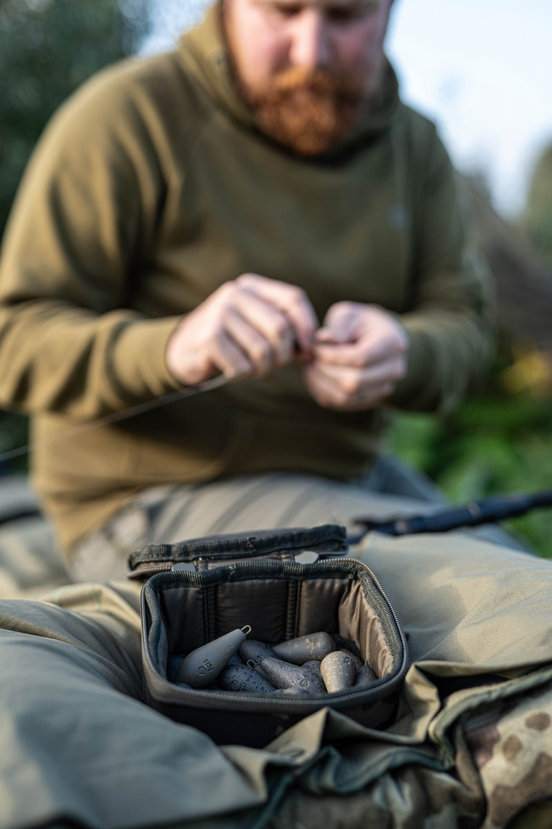 Load image into Gallery viewer, Korda - Compac 100 Tackle Pouch | Dark Kamo
