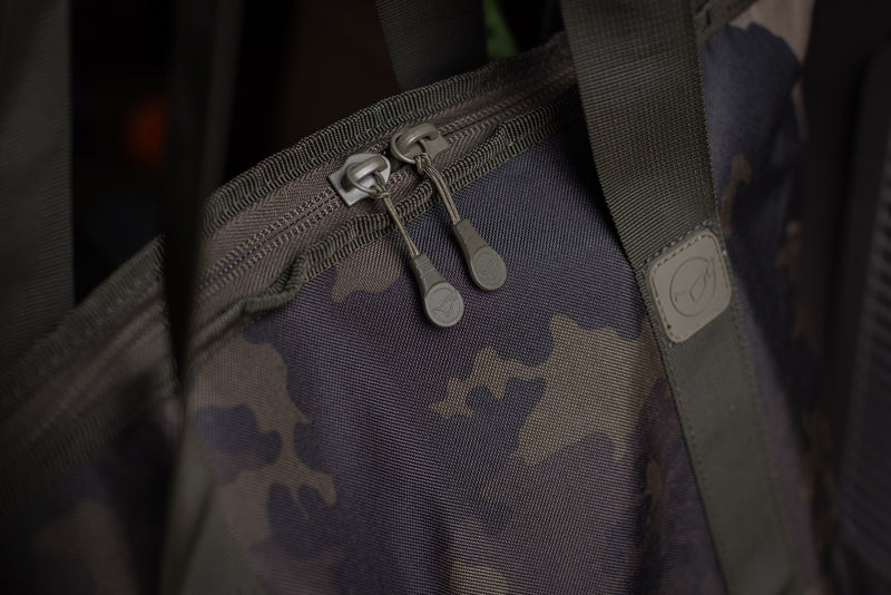 Load image into Gallery viewer, Korda Tote Bag | Dark Kamo
