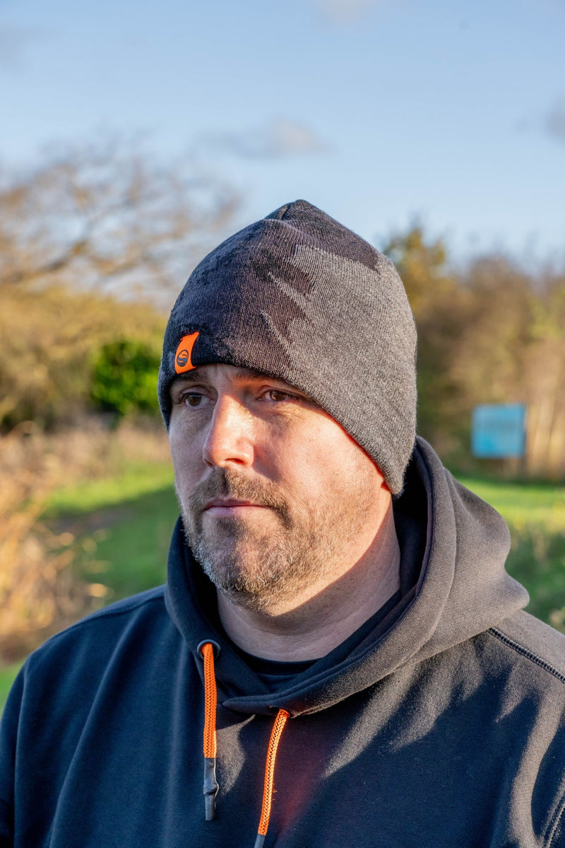 Load image into Gallery viewer, Tackle Guru - Beanie Camo
