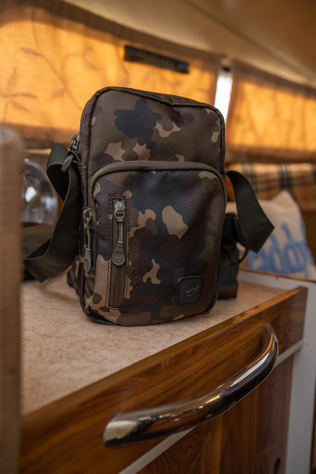 KORDA - Essentials Pouch | Dark Kamo