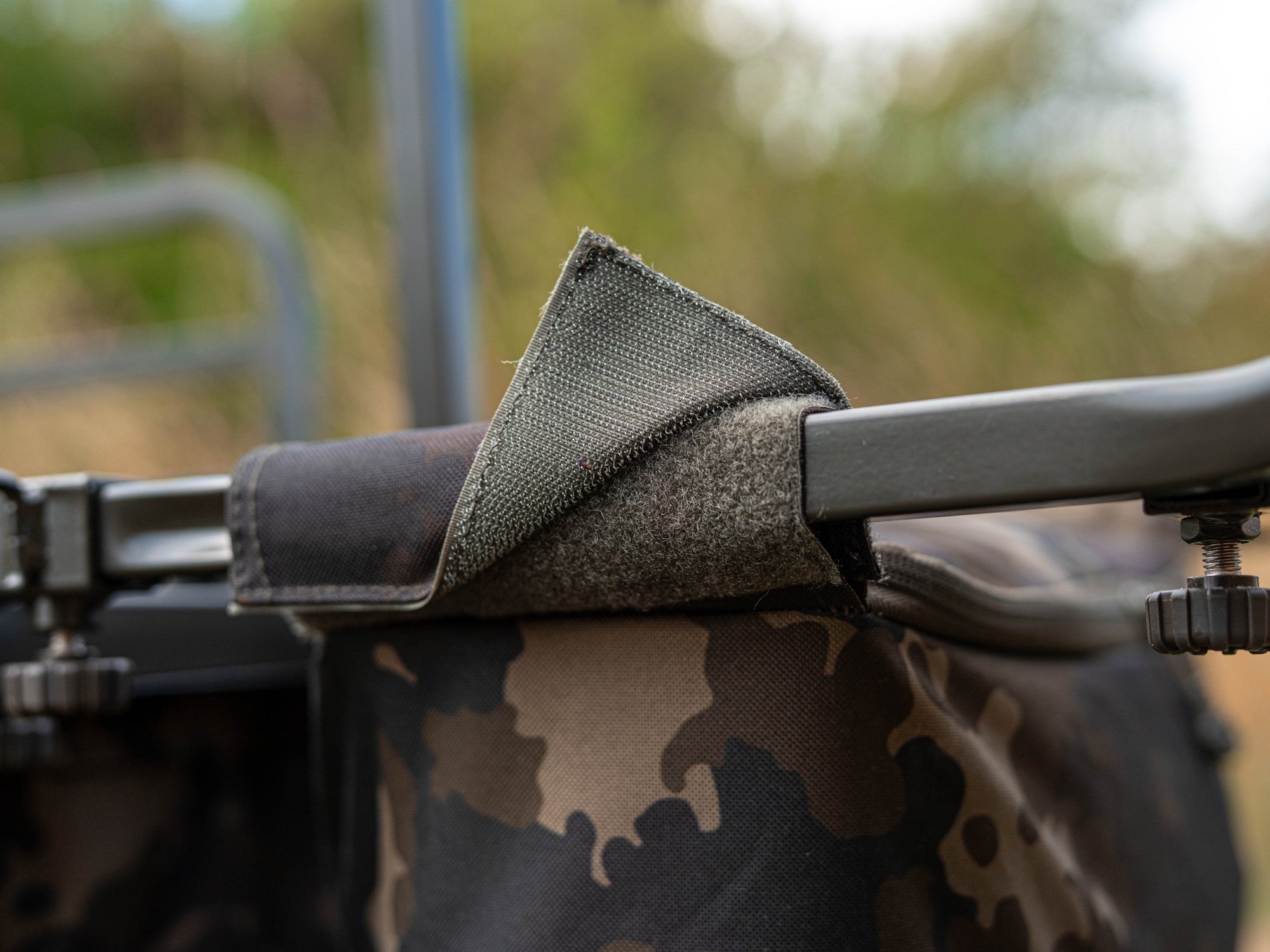 Carp Porter - Barrow Tidy Bag Dark Kamo