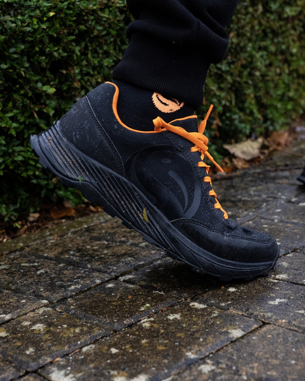 Tackle Guru - Guru Waterproof Trainer | Black UK 7/EU 41