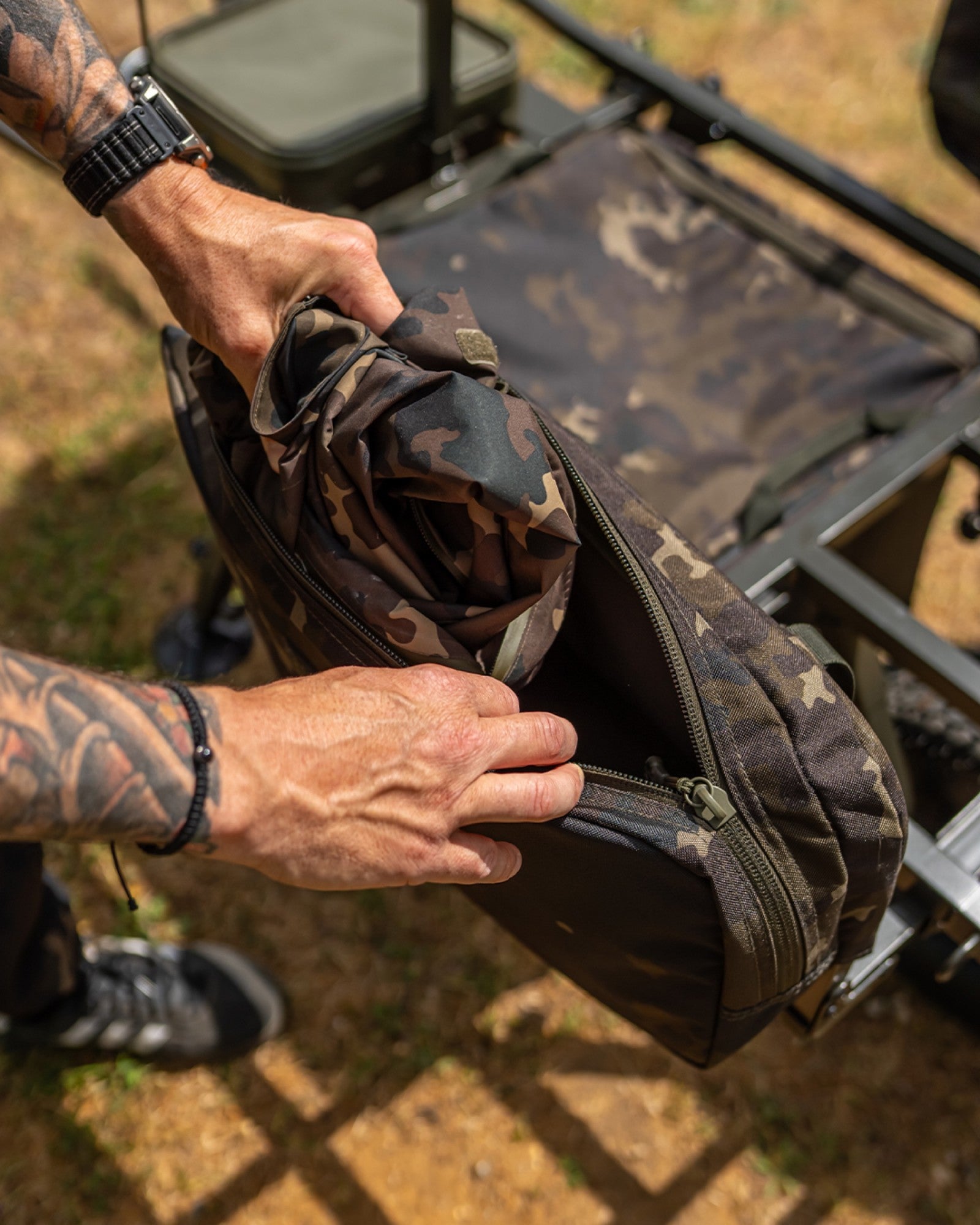 Carp Porter - Side Bar Bags Small Dark Kamo