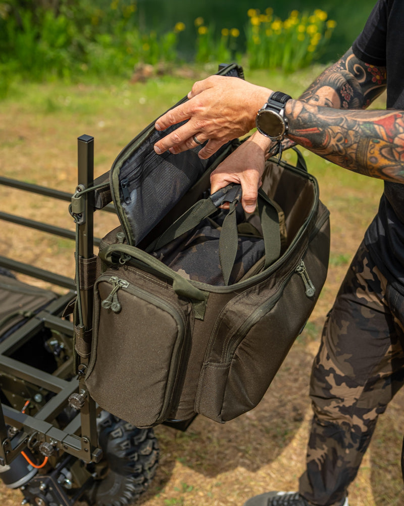 Load image into Gallery viewer, Carp Porter - Large Front Barrow Bag Green
