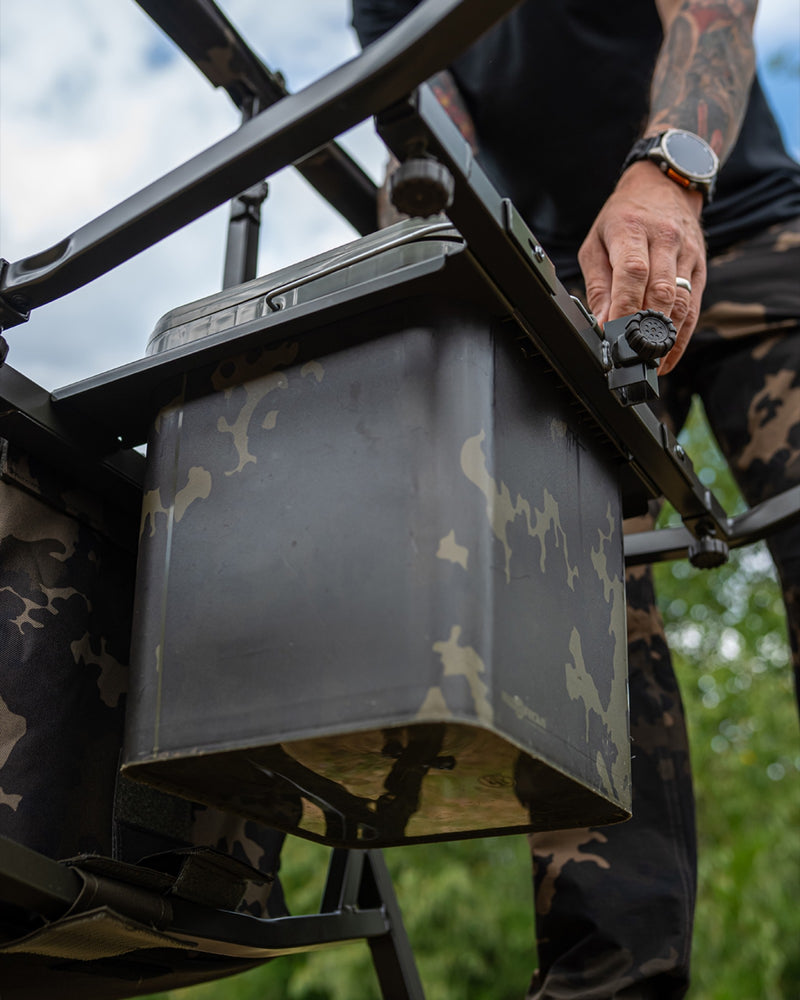 Load image into Gallery viewer, Carp Porter - Rear Bucket Bracket
