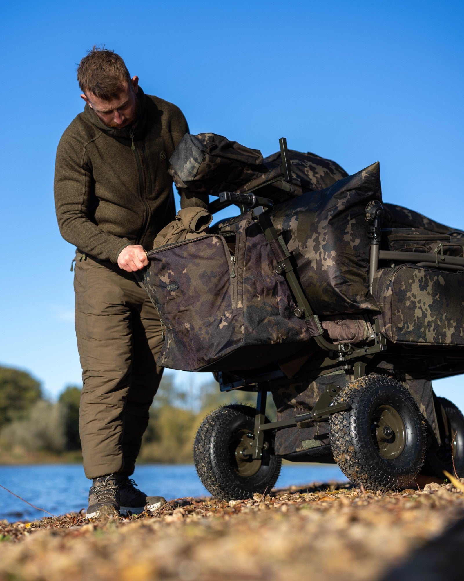 Carp Porter - Handle Bar Bag Dark Kamo