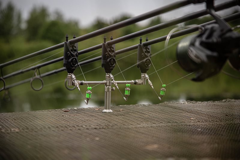 Load image into Gallery viewer, SOLAR TACKLE P1 STAGE STAND - 1 X LARGE UPRIGHT
