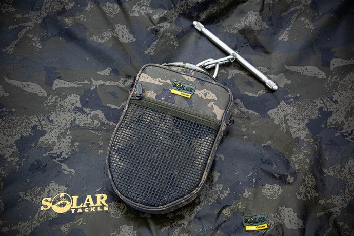 SOLAR TACKLE UNDERCOVER CAMO SCALES POUCH