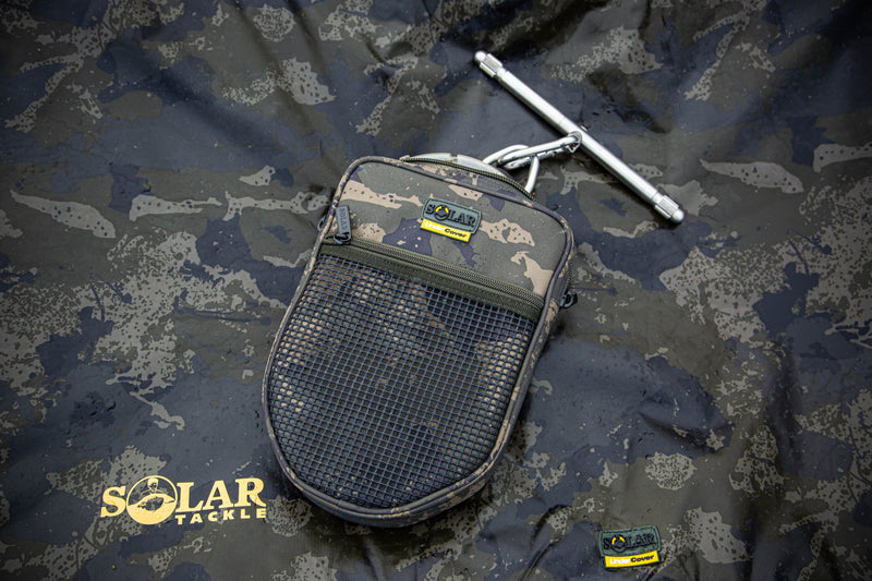 Load image into Gallery viewer, SOLAR TACKLE UNDERCOVER CAMO SCALES POUCH
