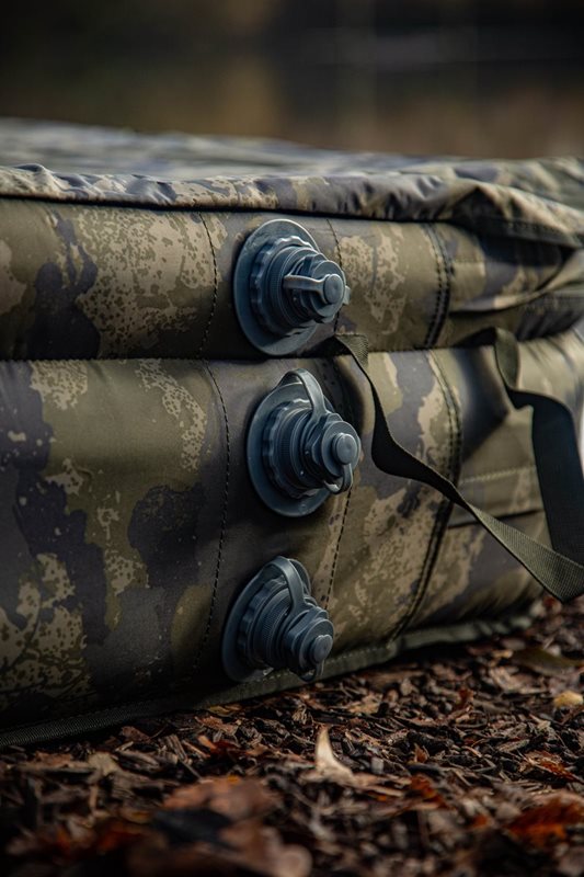 Load image into Gallery viewer, SOLAR TACKLE UNDERCOVER CAMO INFLATABLE UNHOOKING MAT
