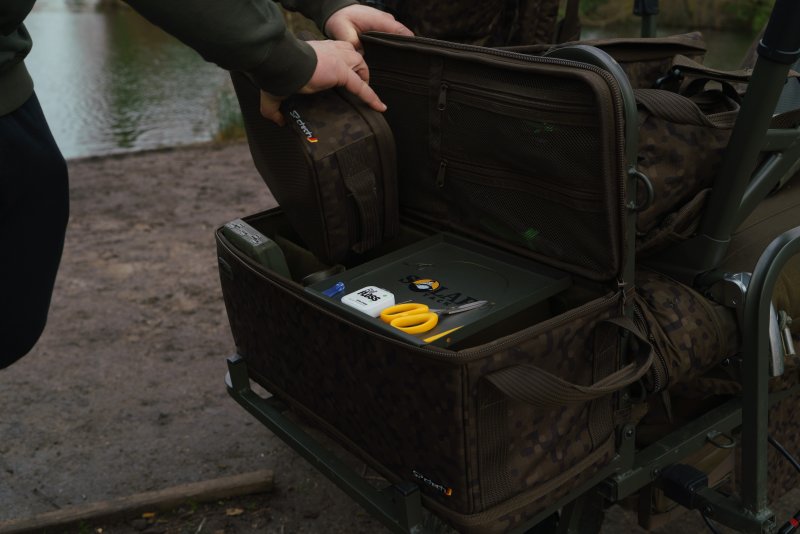 SOLAR TACKLE - SP C-TECH BARROW HI LOADER WITH TRAY