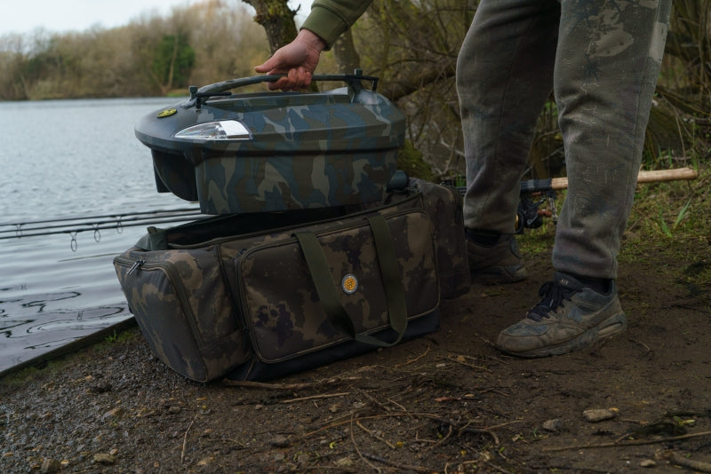 SOLAR TACKLE -Worldwide Carryall Large