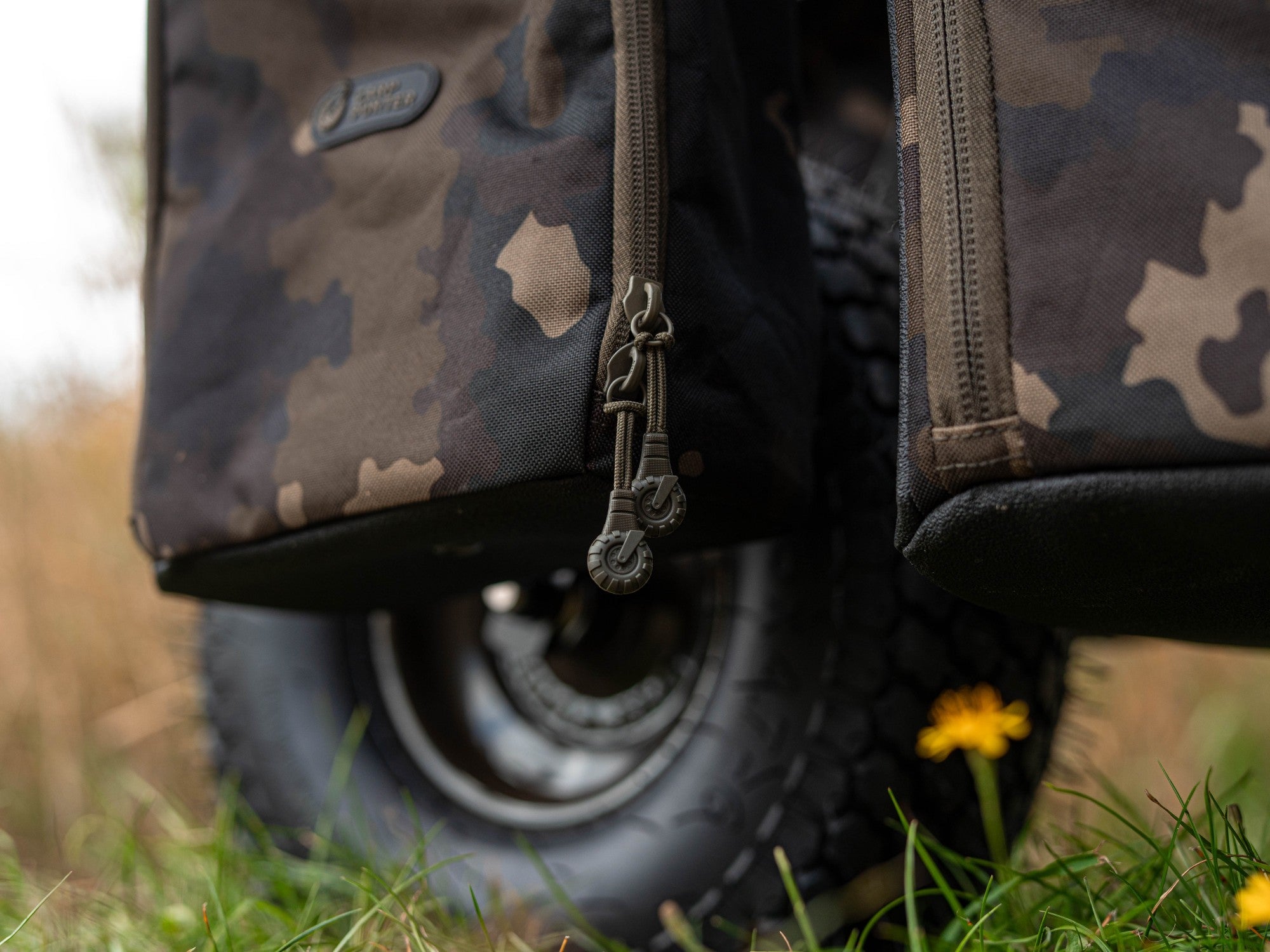 Carp Porter - Pannier Dark Kamo