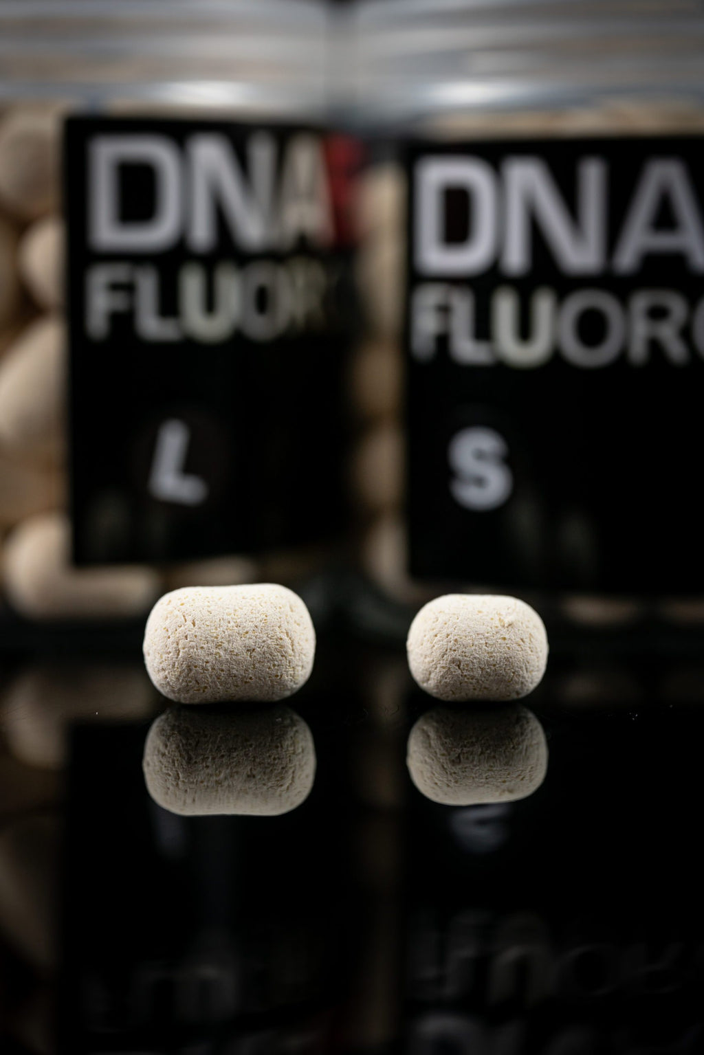 DNA BAITS - Milky Malt Dumbell Wafters Small