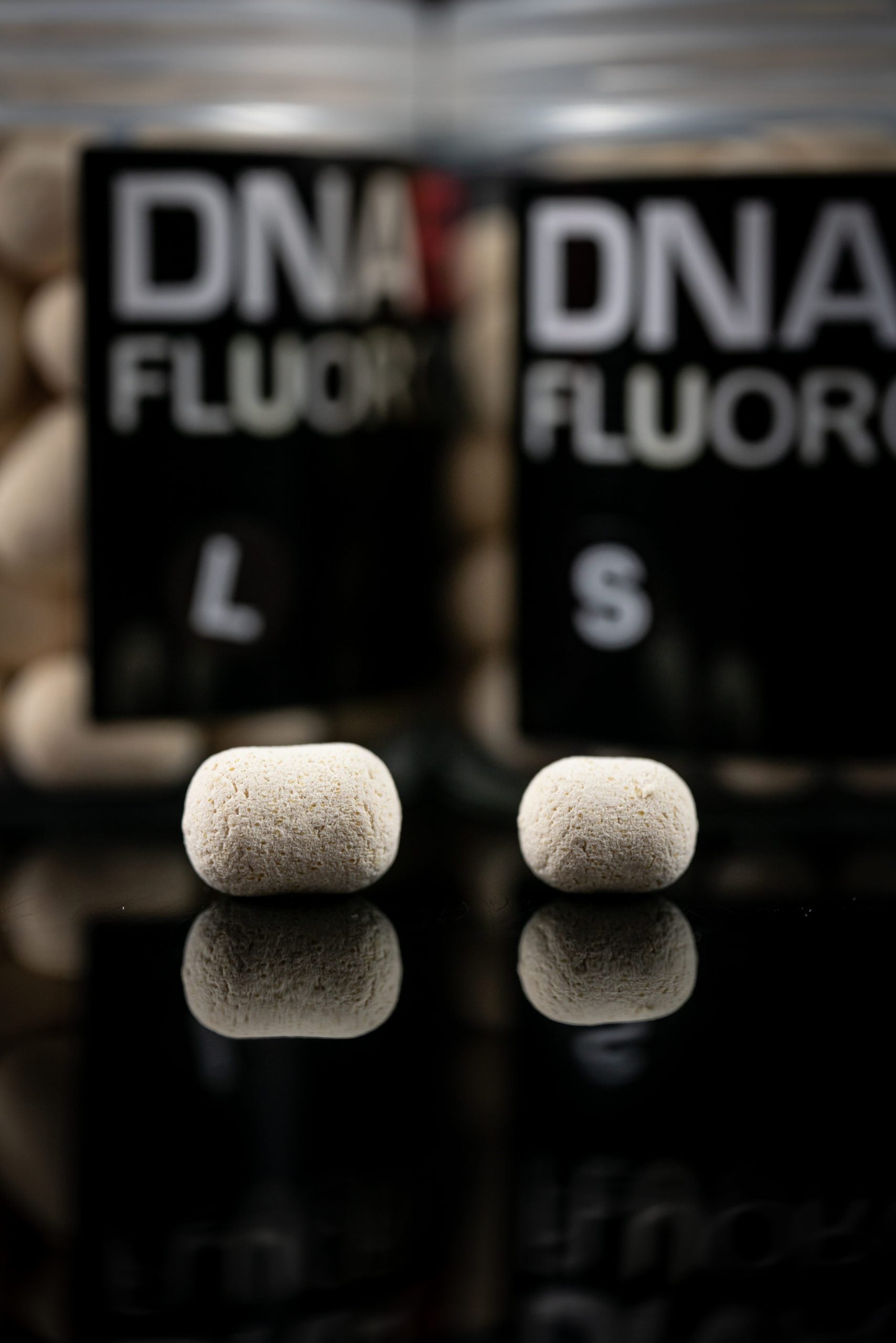 DNA BAITS - Milky Malt Dumbell Wafters Small