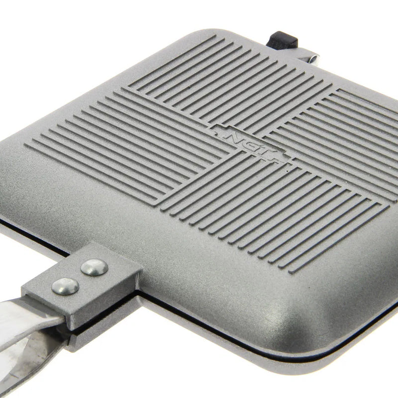 Load image into Gallery viewer, NGT Bankside Sandwich Toaster - Gun Metal (Small)
