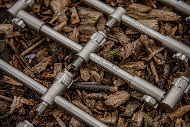Load image into Gallery viewer, SOLAR TACKLE P1 PRO-LOC 3 ROD LARGE BUZZER BAR (WITH PRO-LOC THUMB SCREWS)
