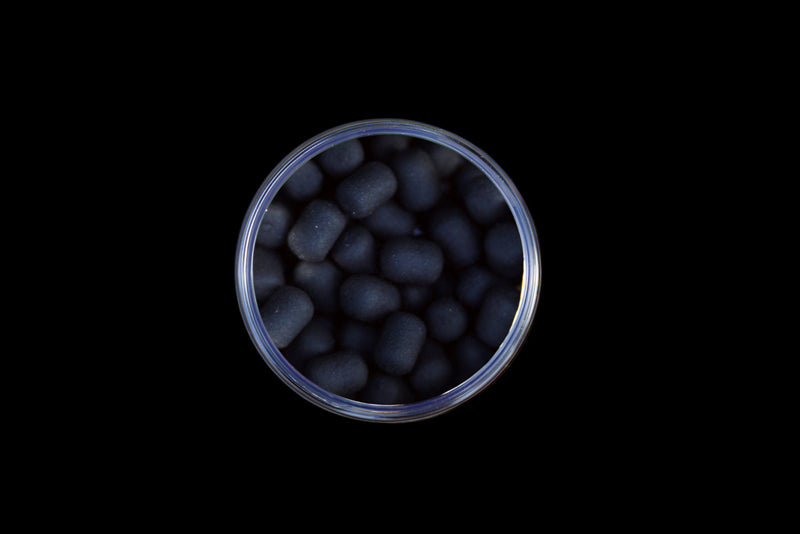 Load image into Gallery viewer, Elevate Baits Garlic Infusion 15mm Dumbell Wafters
