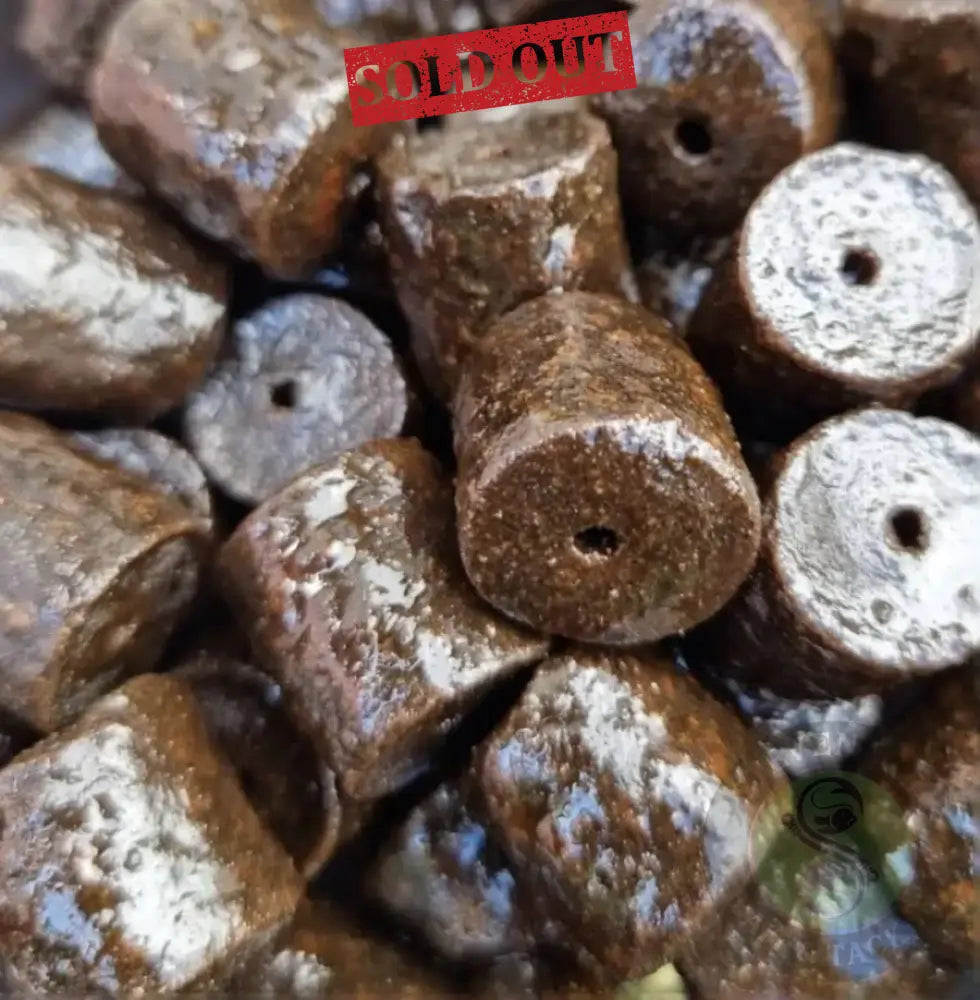 Dynamite Baits -Marine Halibut Pellets Pre-Drilled 8mm (350g bag) DYNAMITE BAITS