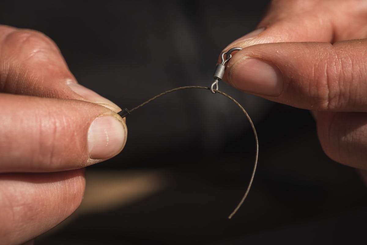How To Tie The Hinge Stiff Rig