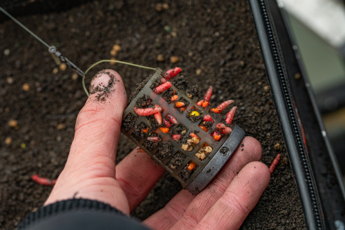 Tackle Guru-Bait Up X-Change Feeder | Caged Small 20g