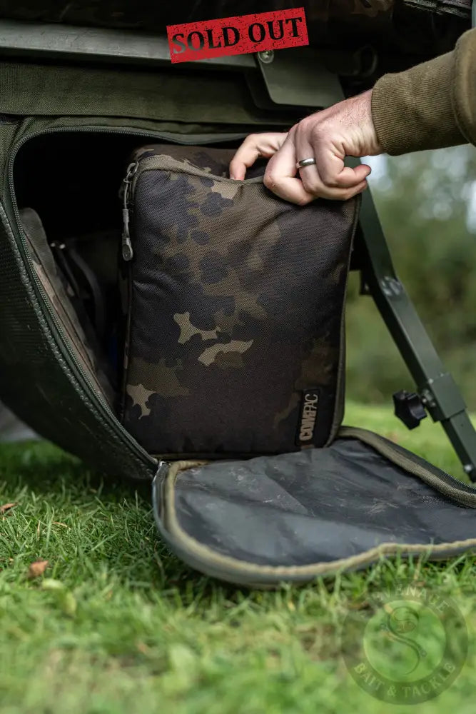 Korda - Compac 200 Tackle Pouch | Dark Kamo KORDA
