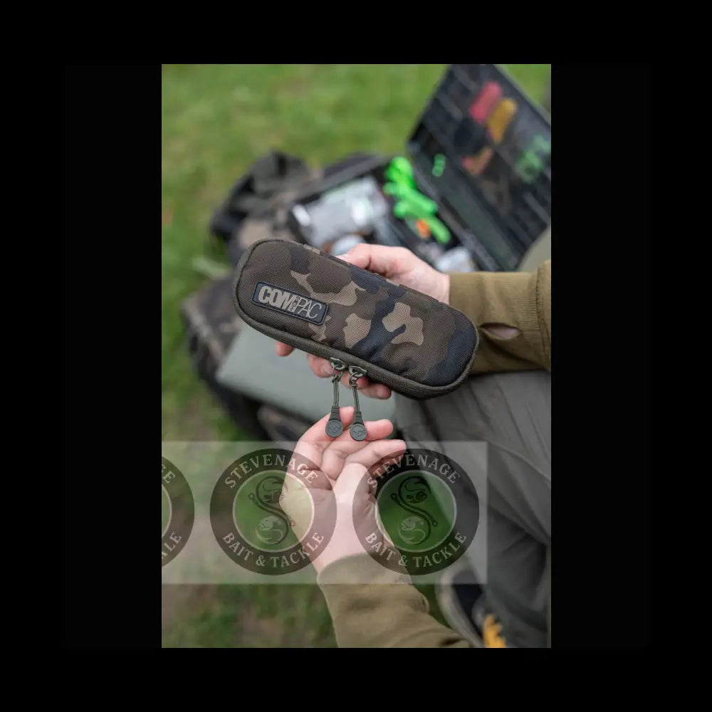 Korda - Compac 55 Tackle Pouch | Dark Kamo - KORDA