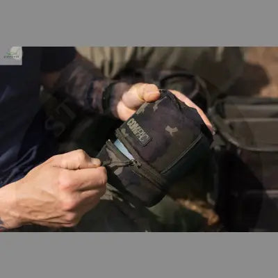 Korda - Compac Gas Canister Jacket Dark Kamo KORDA