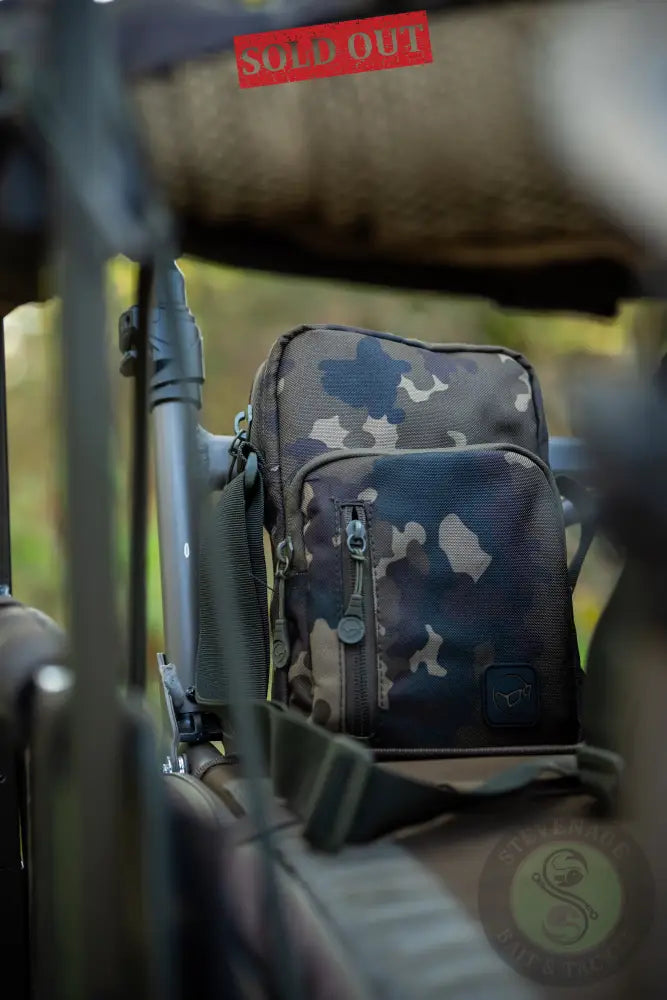 KORDA - Essentials Pouch | Dark Kamo KORDA