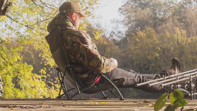 Load image into Gallery viewer, SOLAR TACKLE UNDERCOVER CAMO FOLDABLE EASY CHAIR - LOW
