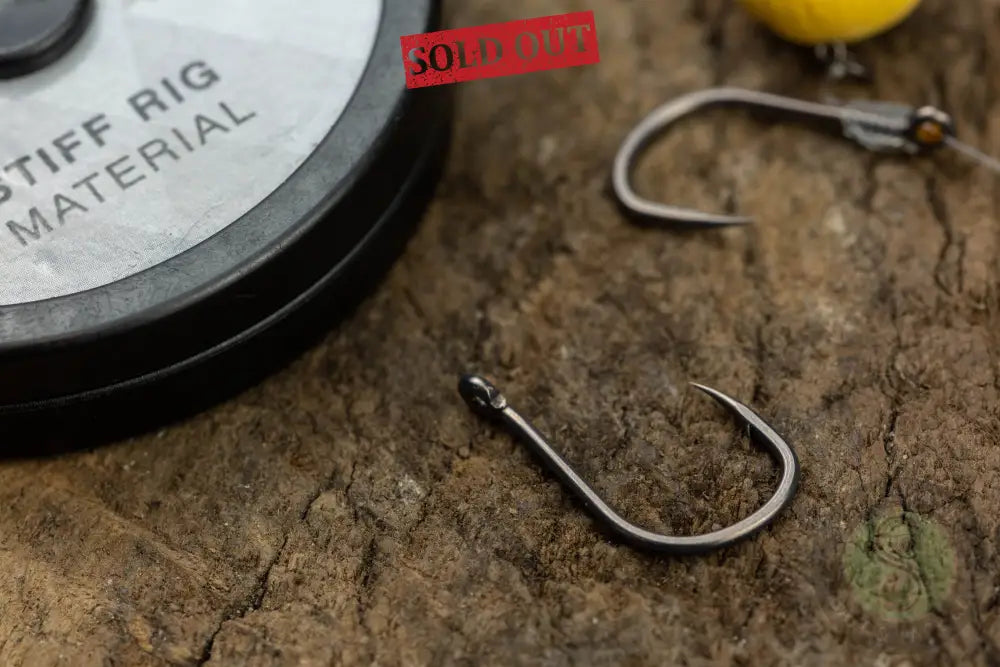 NGT 50" Specimen Net - Two-Tone Mesh with Metal 'V' Block and Stink Bag