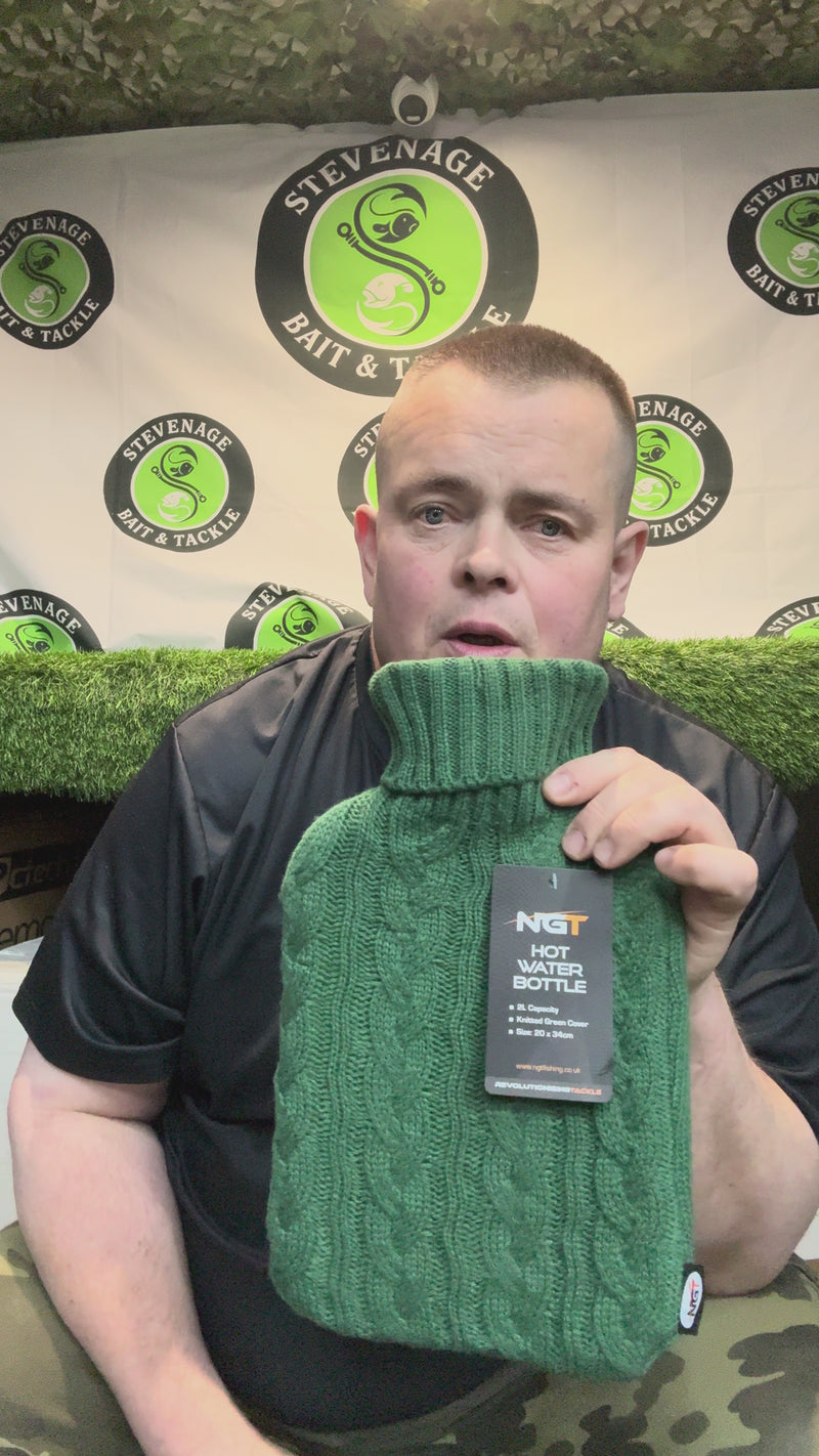 Load and play video in Gallery viewer, NGT Hot Water Bottle - 2L Capacity with Knitted Cover
