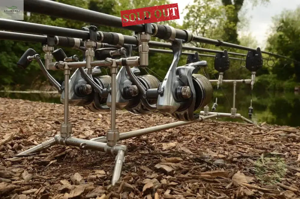 SOLAR TACKLE P1 MINI WORLDWIDE POD (WITHOUT BUZZ BARS) WITH STUBBY LEGS SOLAR TACKLE