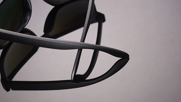 Load image into Gallery viewer, HikeWare UV400 Radiation Protection Polarised Sunglasses - UVA &amp; UVB Protection
